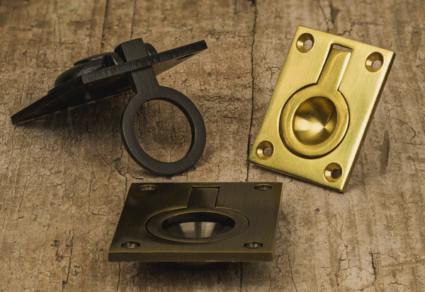 Flush Lift Ring: Piilotettu muotoilu, turvallisempi kannen avaus